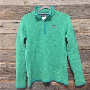Woman’s Patagonia pullover